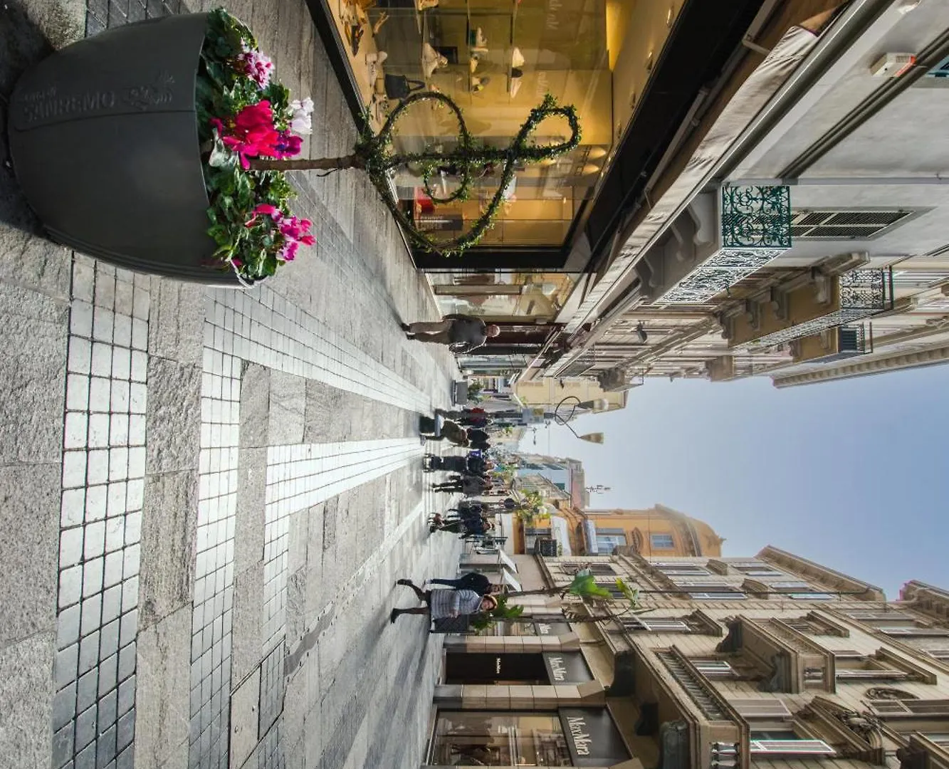 Le Camere Del Centro contacts